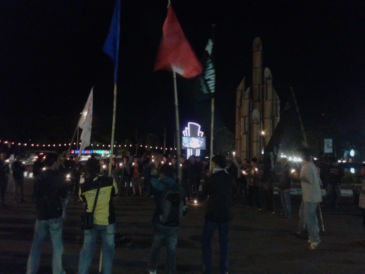 Malam Puncak Mimbar Bebas, Mahasiswa Desak Pemerintah Serius Benahi Kalbar