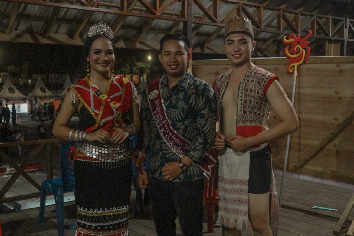 Hadiri Final Budar Gawai Dayak Sekadau, Rio: Semoga Dapat Saling Berkolaborasi (Citizen Reporter)