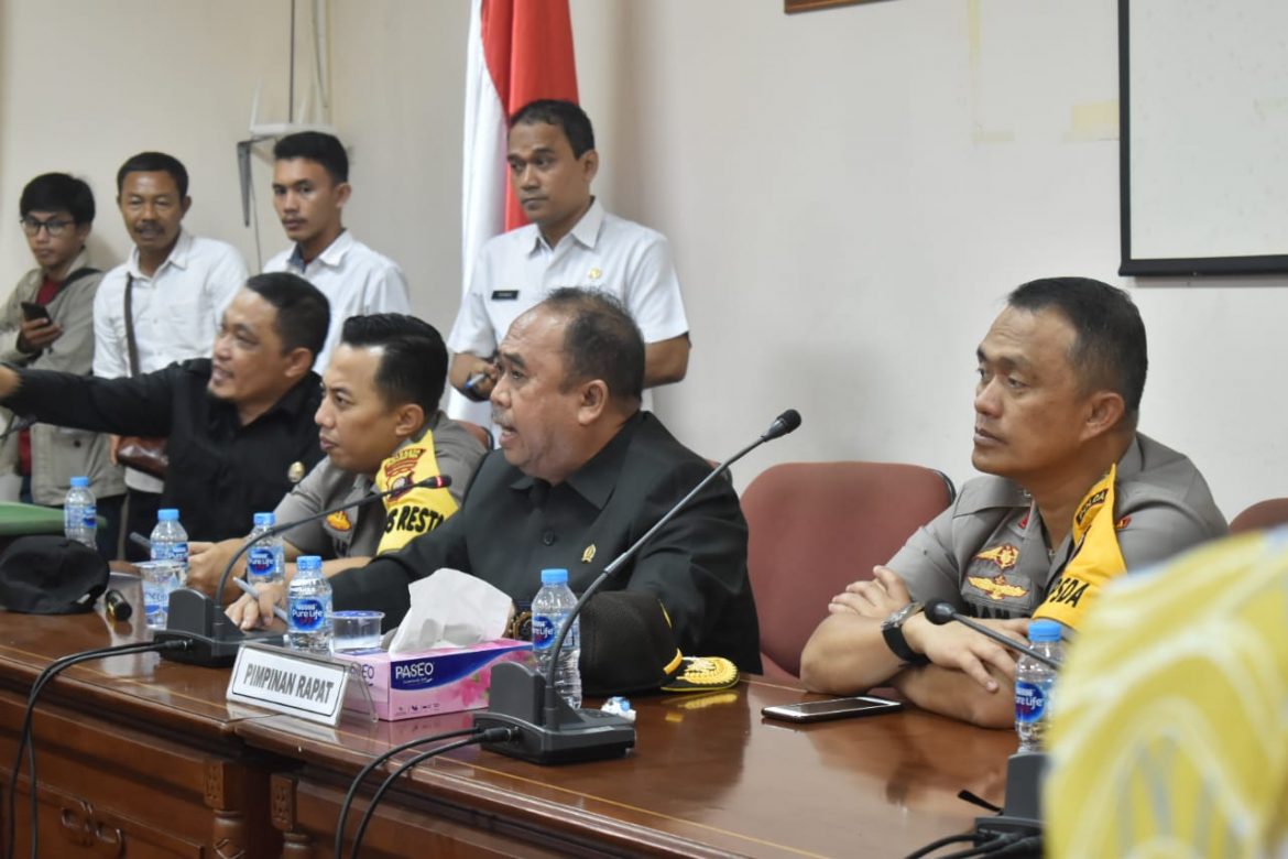 Audiensi Aliansi Mahasiswa Kalbar Berhasil! 8 Tuntutan Ditandatangani