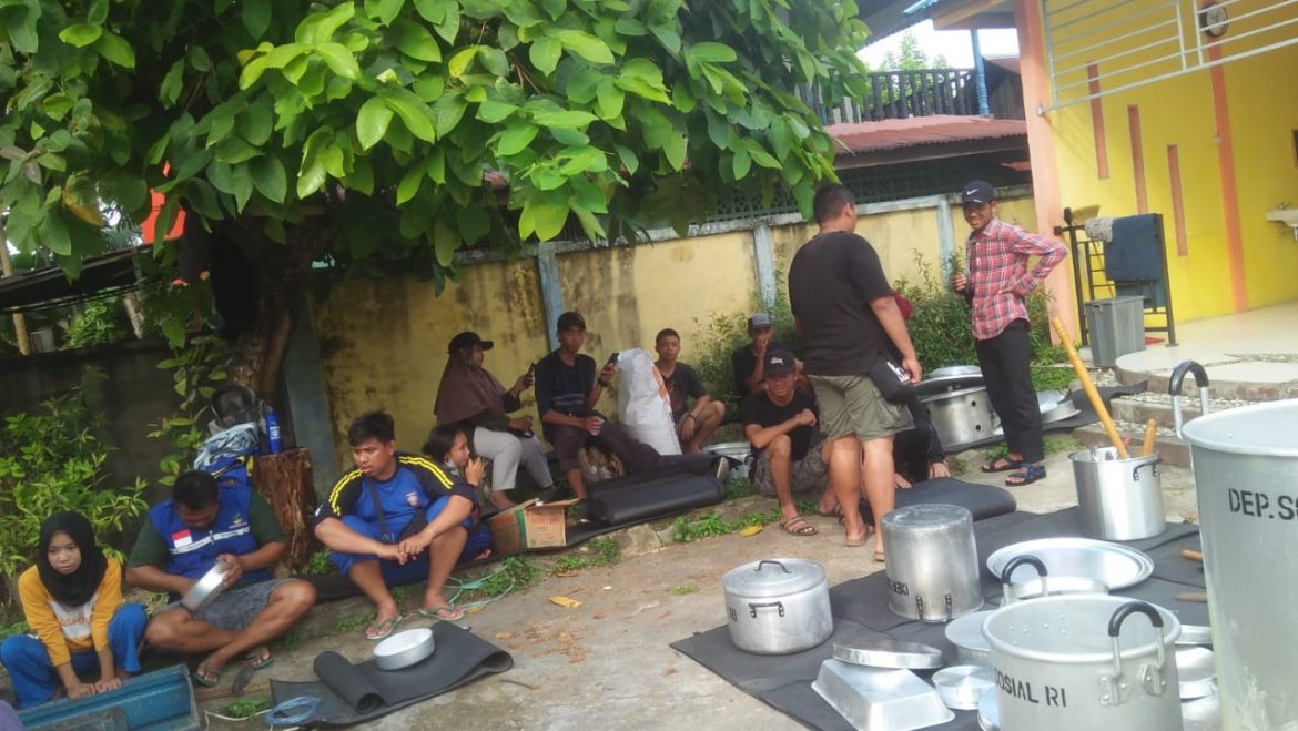 Kondisi Posko Pengungsian Banjir SDN 6 Nanga Pinoh