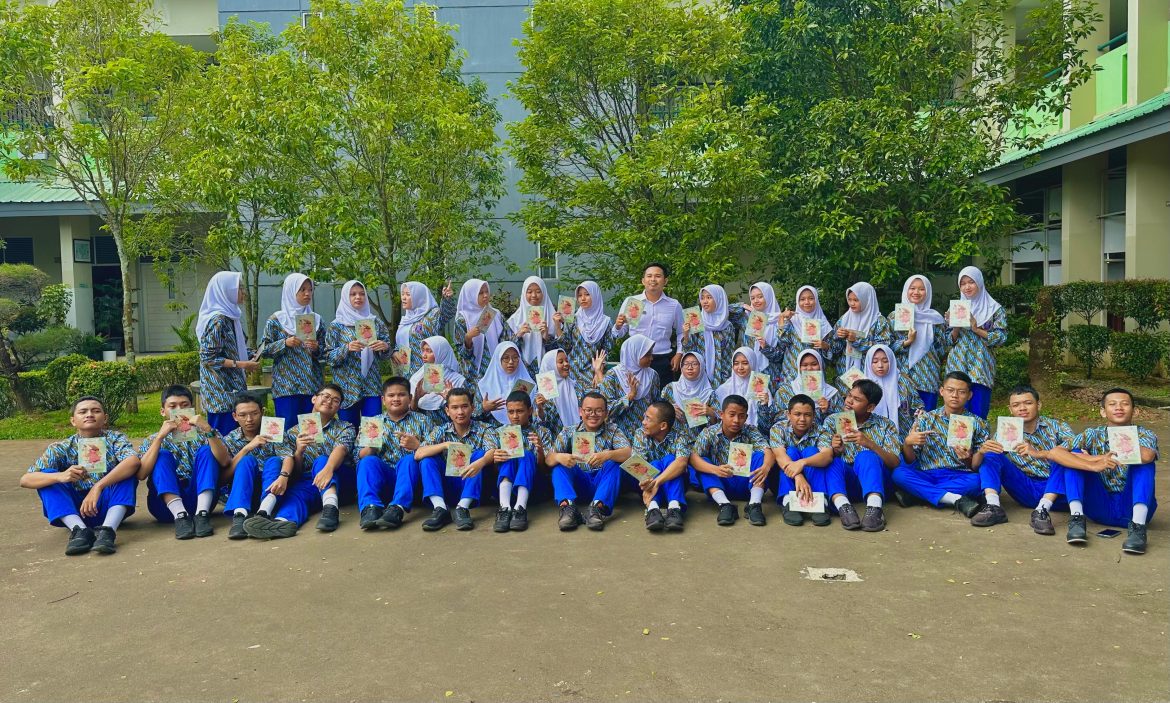 Melestarikan Cerita Rakyat Kalbar, Guru Sejarah SMAN 1 Pontianak Ajak Siswa Terbitkan Buku Antologi
