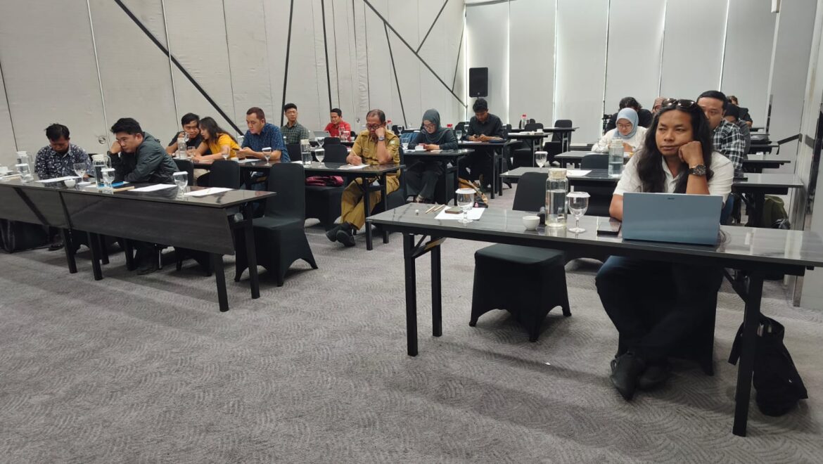 Di Balik Hilirisasi Bauksit di Tayan Hilir